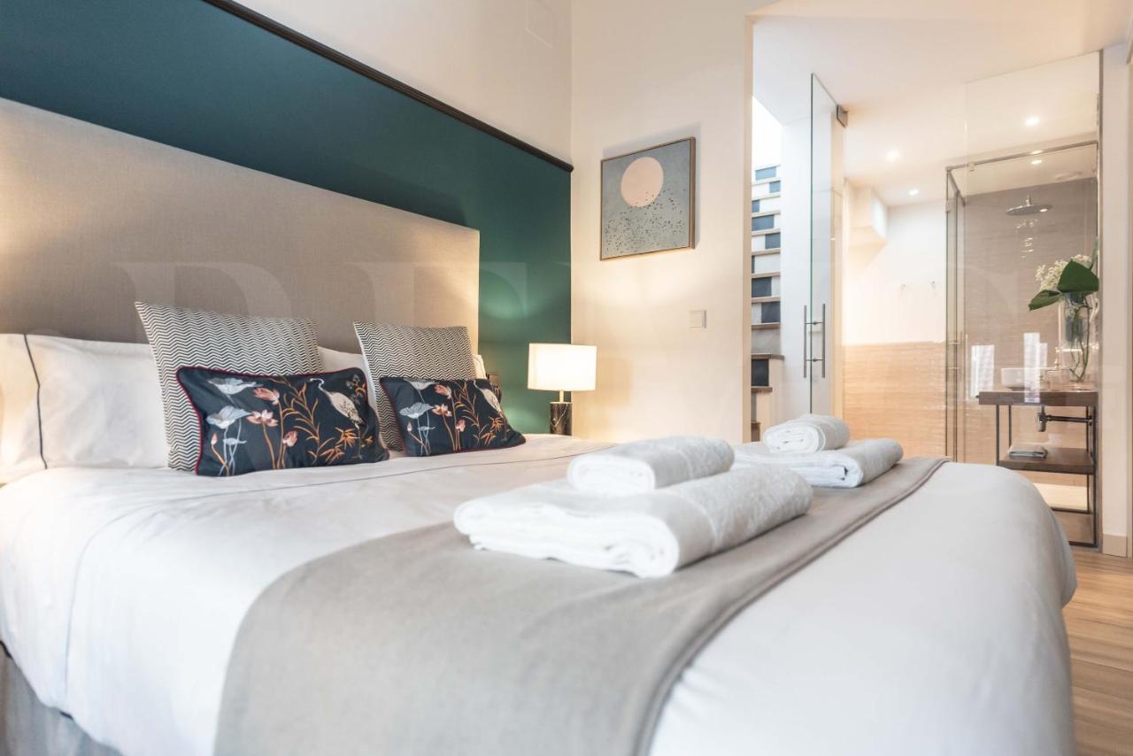 Penthouse Suite With Rooftop In The Heart Of Malaga By Rems Buitenkant foto